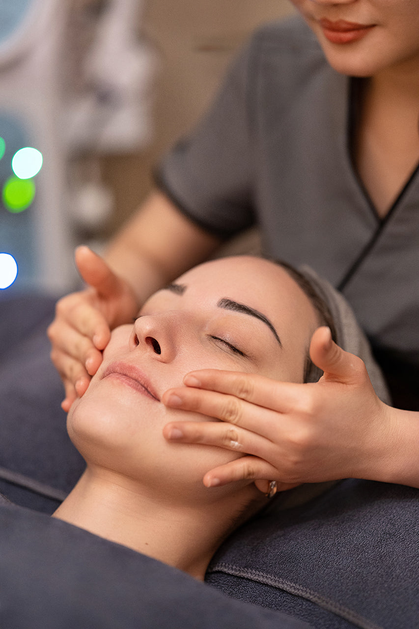 Anti-Aging Classic Treatment inkl. Massage (70 Min)